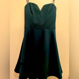 Beautiful dark green (almost hunter green) dress. Bought @ Dillard’s